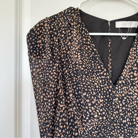 ASTR the Label Ruched Front Midi Dress - Picture 9 of 16